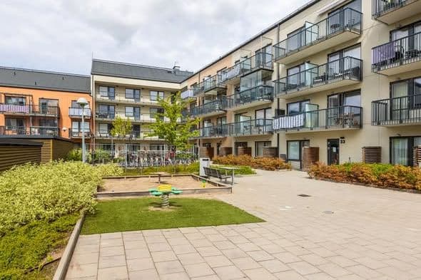 Välplanerad 1:a i lugna Nyby