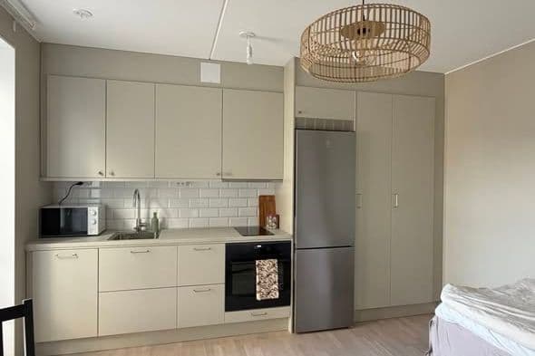 Nybyggd 1:a med uteplats i Kapellgärdet